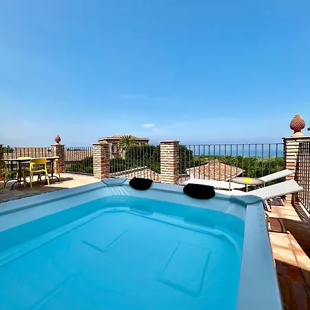 Kubos Agrirelais Torrenova (Sicily)